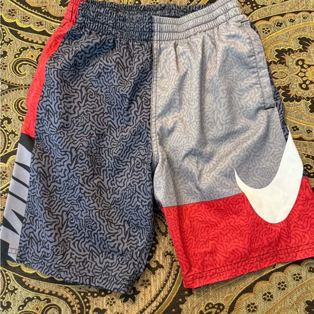 BOYS Nike SWIM SHORTS - Size Medium